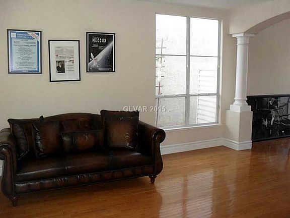 3rd image of 7900 Waterfalls Ave