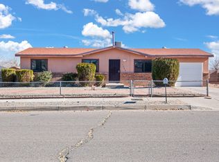 1204 94th St SW, Albuquerque, NM 87121