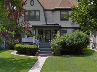 323 N Harvey Ave #1, Oak Park, IL 60302