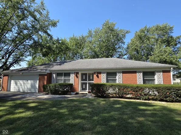 1581 Crest Dr, Shelbyville, IN 46176