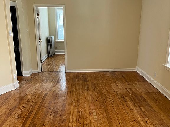 5th image of 3211 N Karlov Ave #3