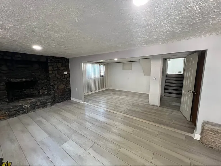6104 W Pages Ln — Photo 10