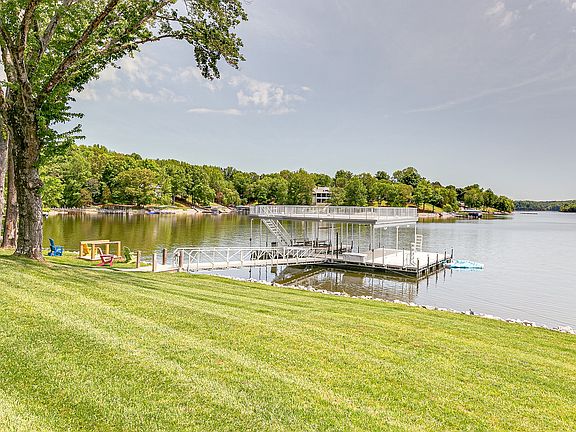 5th image of 117 Woodland Point