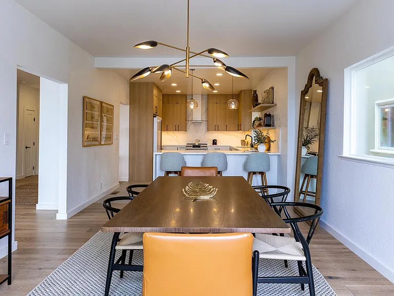 628 Los Palmos Dr — Photo 44