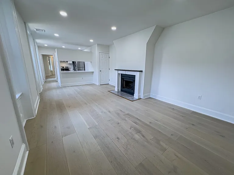 1703 Green St #5 — Photo 7