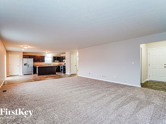 3rd image of 202 Lanthorn Pond Dr