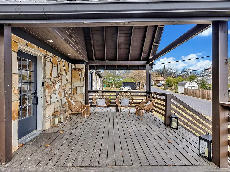 335 Dupont Ave — Photo 43