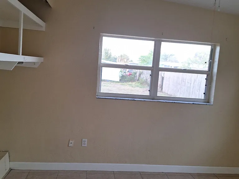 22142 Marshall Ave — Photo 7