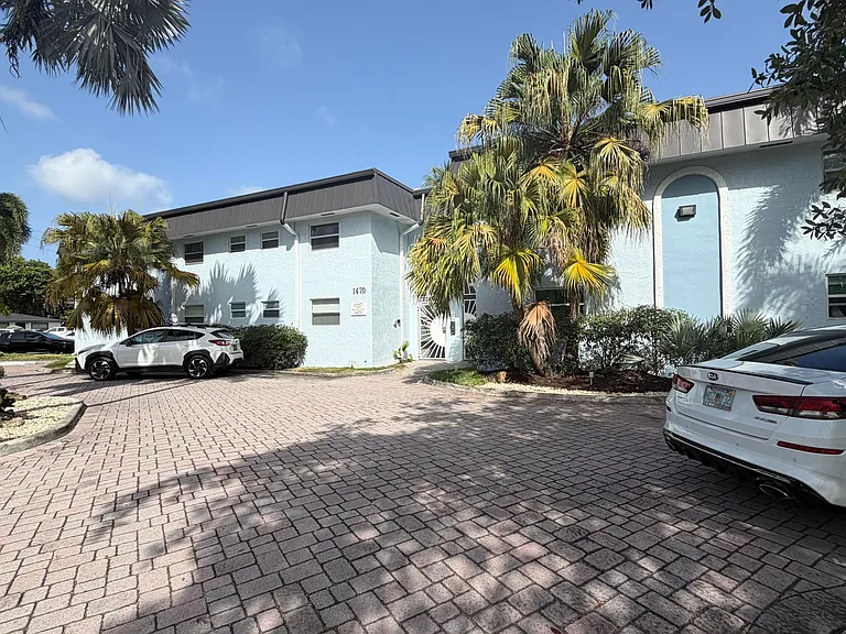 1470 N Dixie Hwy #16 — Photo 14