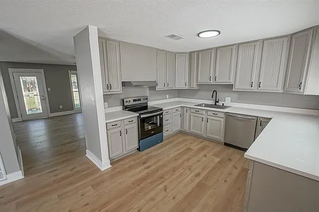 308 Robin Hood Dr — Photo 11
