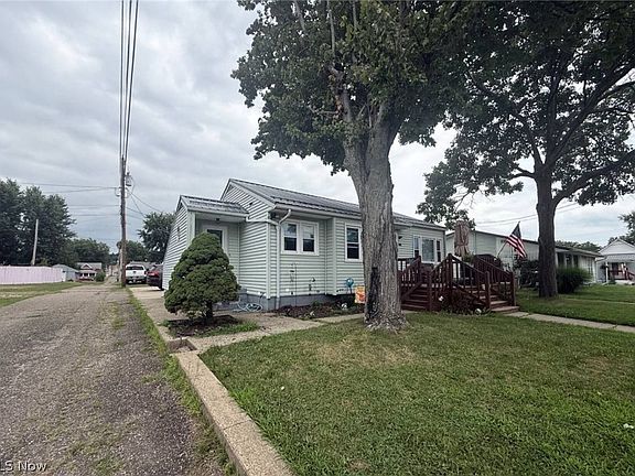 2nd image of 440 Center St