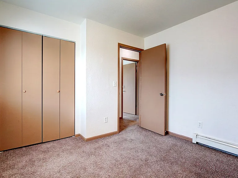419 Stratford Way #6 — Photo 18