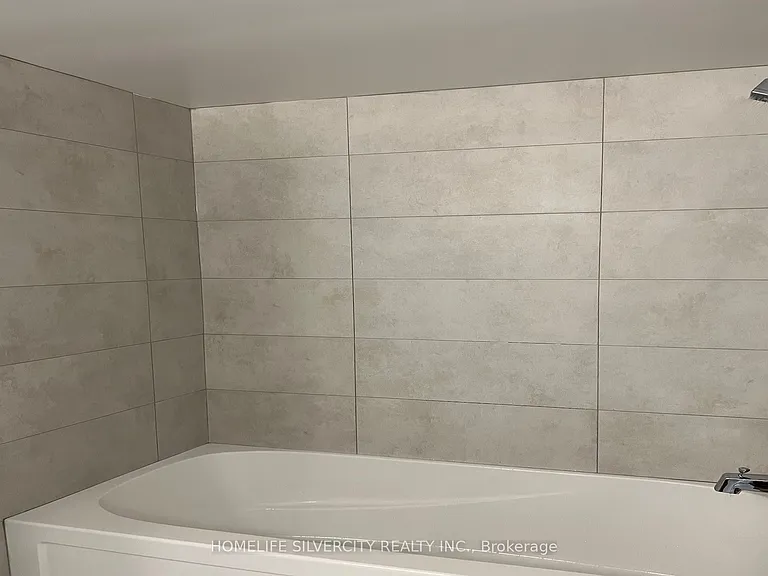 8 Tippett Rd #1205 — Photo 25