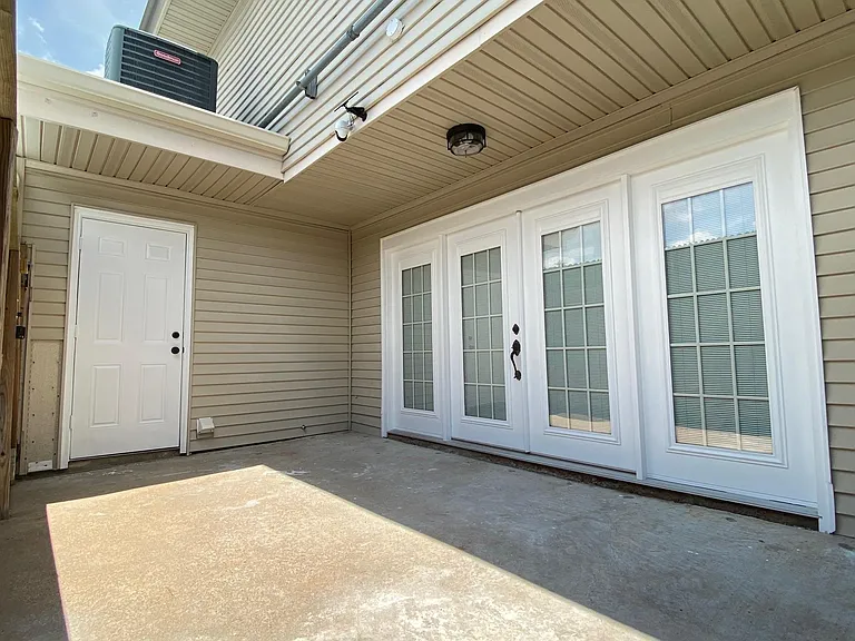 18204 Vinland Dr #8204 — Photo 14