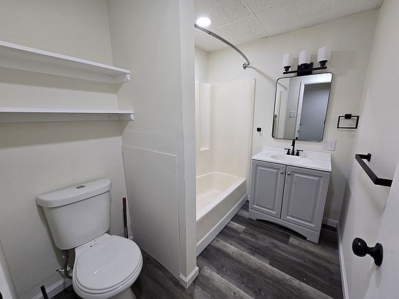 5th image of 300 W Frack St #1A