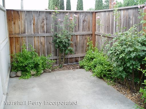 2nd image of 2700 Mac Dougal St