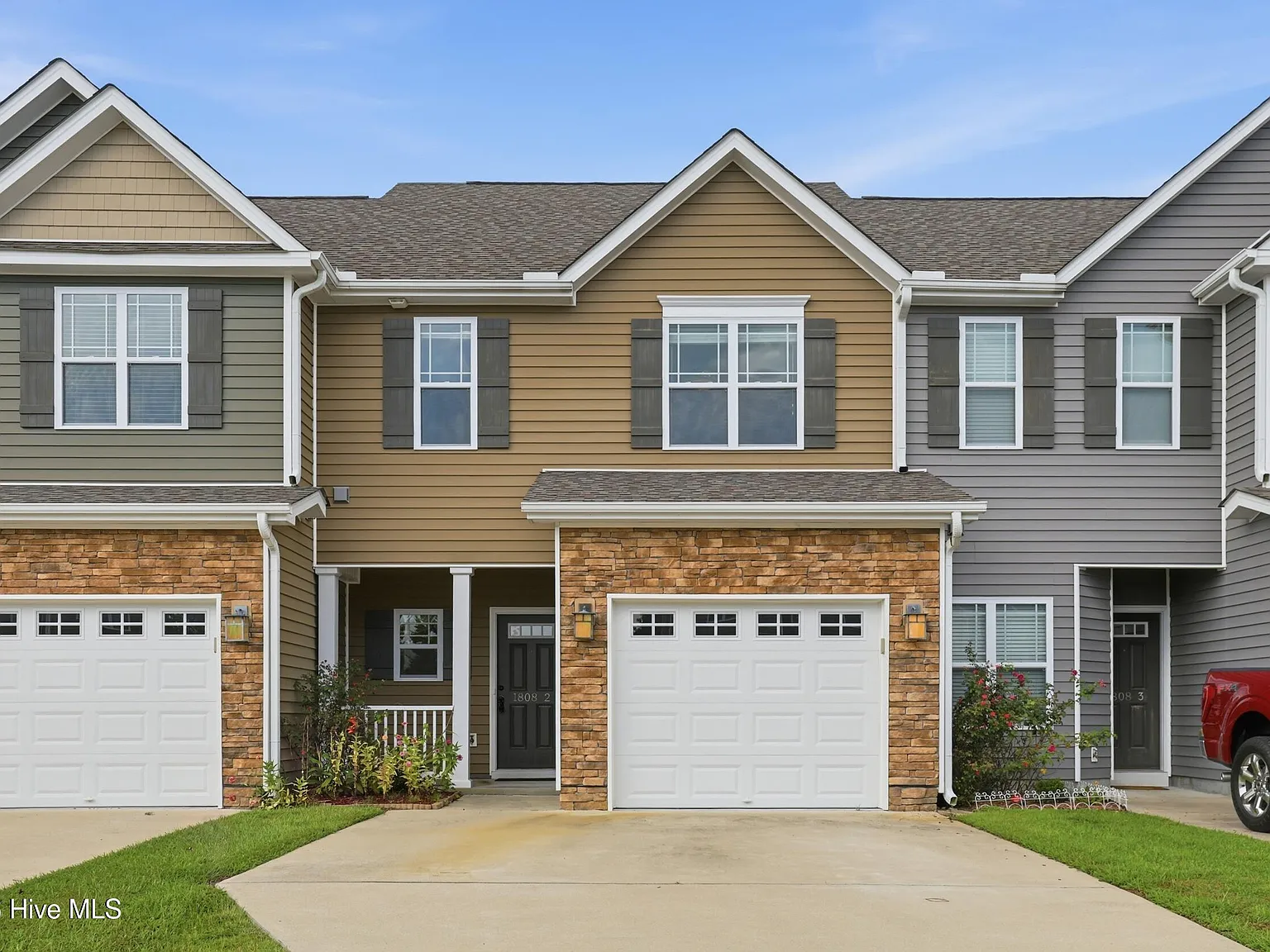 1808 Fox Den Way — Photo 1