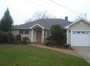 41 Polo Rd, Massapequa, NY 11758