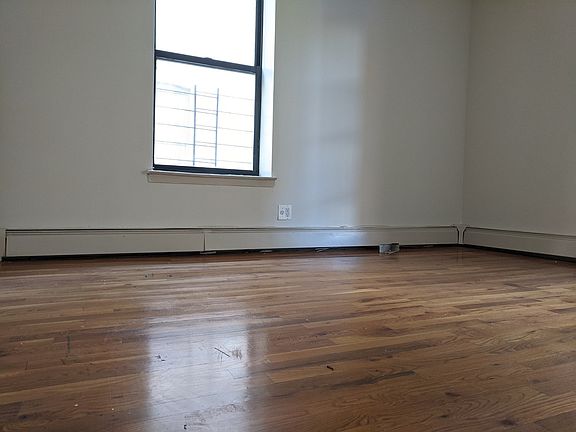 5th image of 200 Marcy Pl #5L