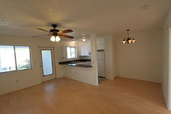 300 35th Ave N #F23 — Photo 2