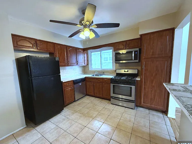 17 Daka Ct #2 — Photo 6