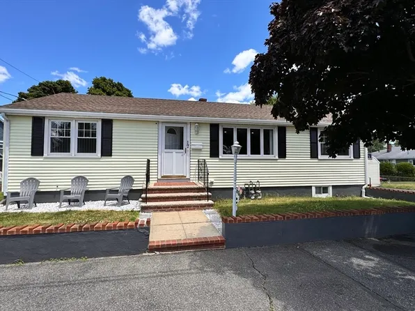 17 Grover St, Revere, MA 02151