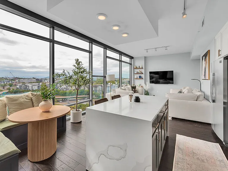 1212 Laurel St #1303 — Photo 7