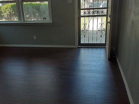 5th image of 26 Linden Ave