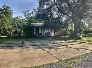 907 SW 13th St, Wagoner, OK 74467