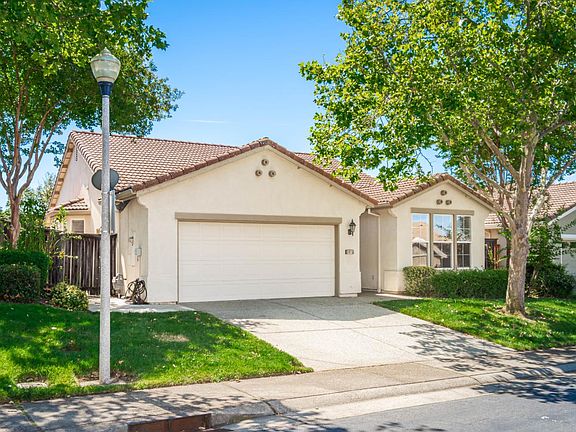 5th image of 3915 Coldwater Dr