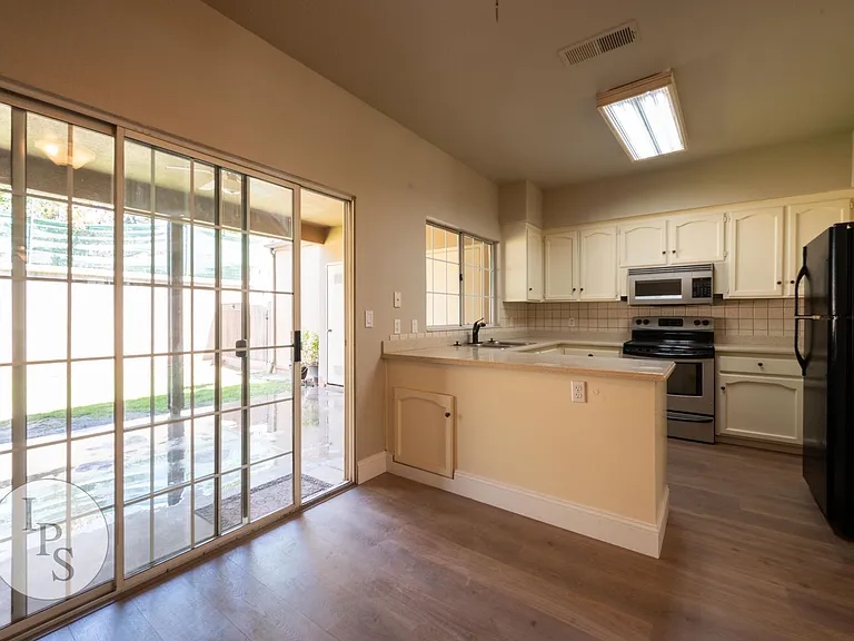 8153 N Cedar Ave #126 — Photo 7