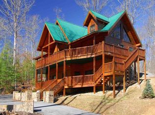 2940 Raven Fork Cir, Sevierville, TN 37876