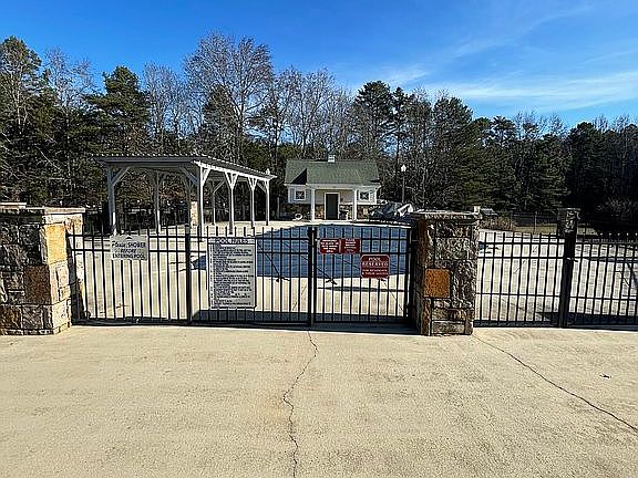 2nd image of 874 Scout Rd