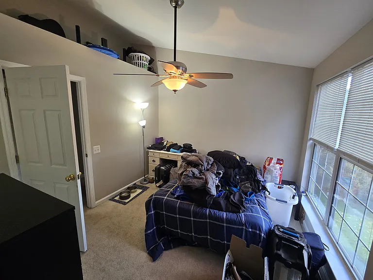 21809 Baldwin Sq #302 — Photo 6