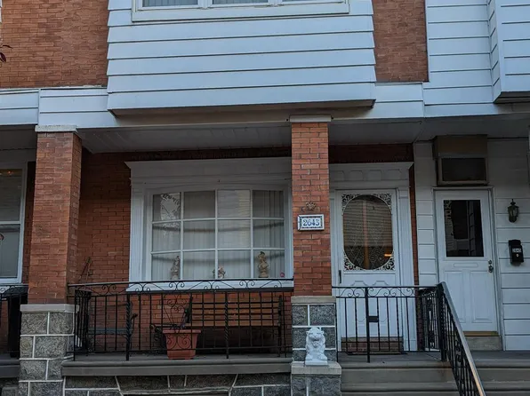 2643 S Warnock St, Philadelphia, PA 19148