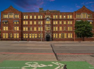 6533 E Jefferson Ave APT 427, Detroit, MI