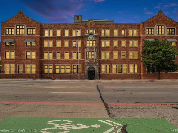 6533 E Jefferson Ave APT 427, Detroit, MI 48207