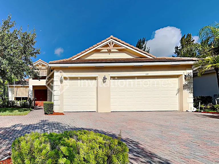 135 Palm Beach Plantation Blvd — Photo 1