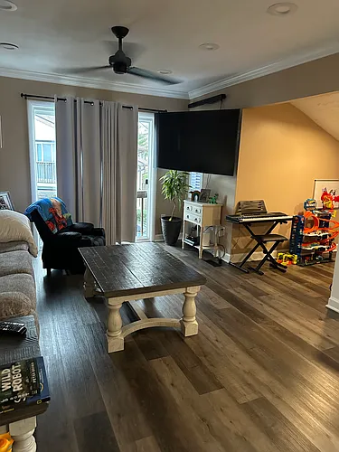 1720 Leisure Way Photo 1