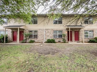 2 Pheasantwood Dr #E, Belleville, IL 62226