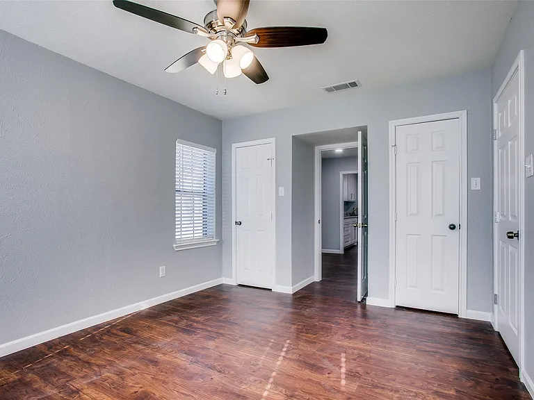 7619 Morton St — Photo 18