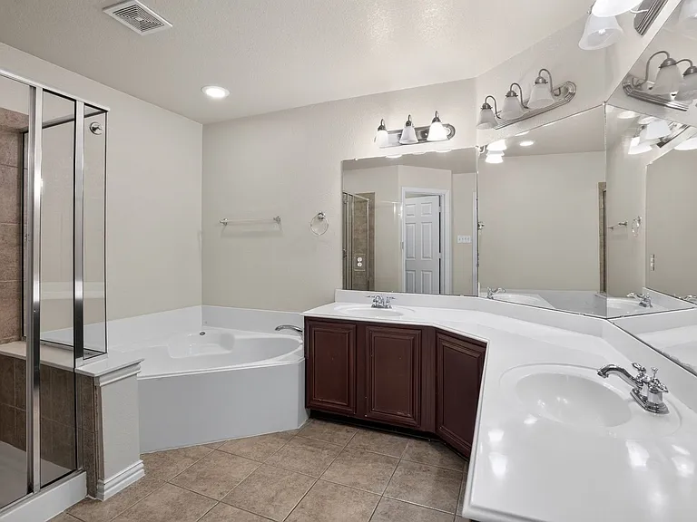 3112 Bedford Rd — Photo 22