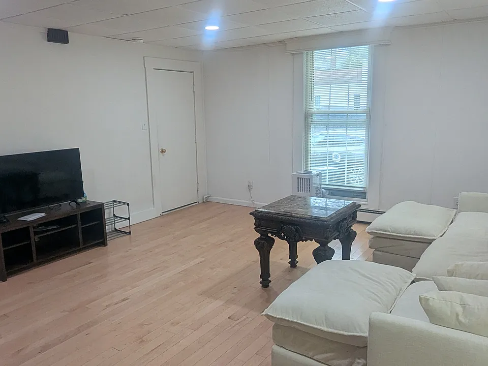815 Stevens Ave #1