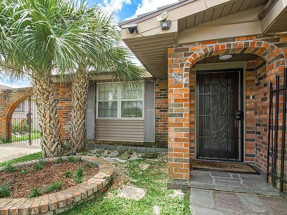 3rd image of 8032 Driftwood Dr
