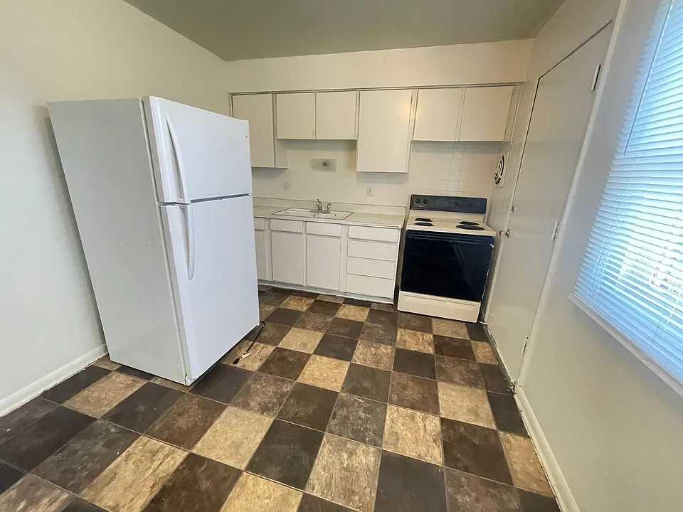 8127 W Thurston Ave #4