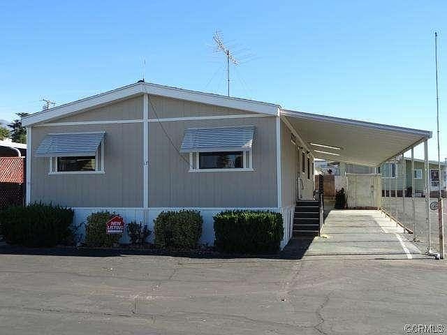 GREAT CORNER LOCATION ACROSS FROM GUEST PARKING