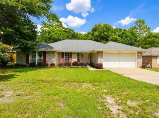 5938 Herlong Dr, Milton, FL 32570