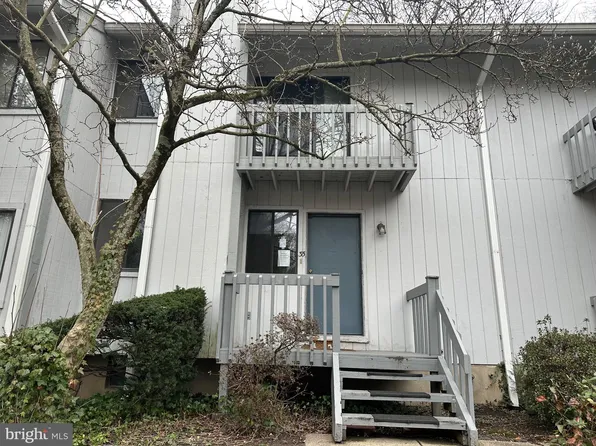 35 Harwood Ln #Dd, Clementon, NJ 08021