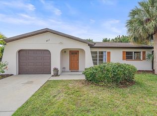 711 Dolphin Rd, Venice, FL 34293