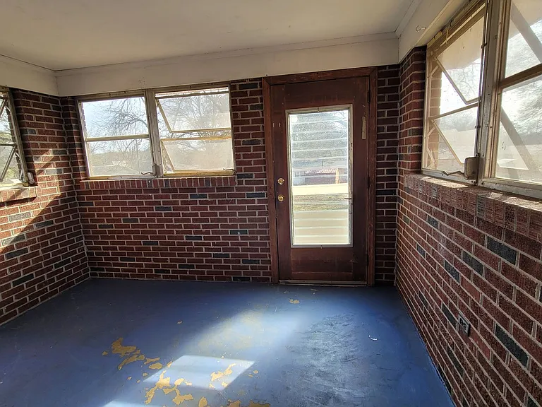 206 Columbia Ave — Photo 22